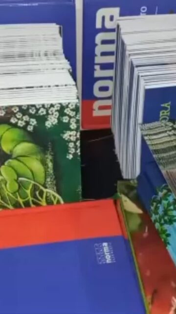 Soy la 🐛 oruguita soñadora encuéntrame en la librería Nacional, ser interior, Buzk, Panamerica, Amazon o puedes hacer tus pedidos por Instagram ✨ llenare los corazones de tus niños de mucho amor 🥰 #amazon #bukz #serinterior #panamericana #librerianacional